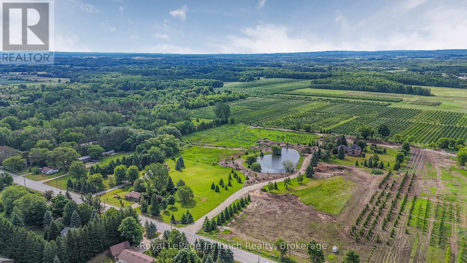 












2 ROWLAND STREET

,
Collingwood,




Ontario
L9Y5M5

