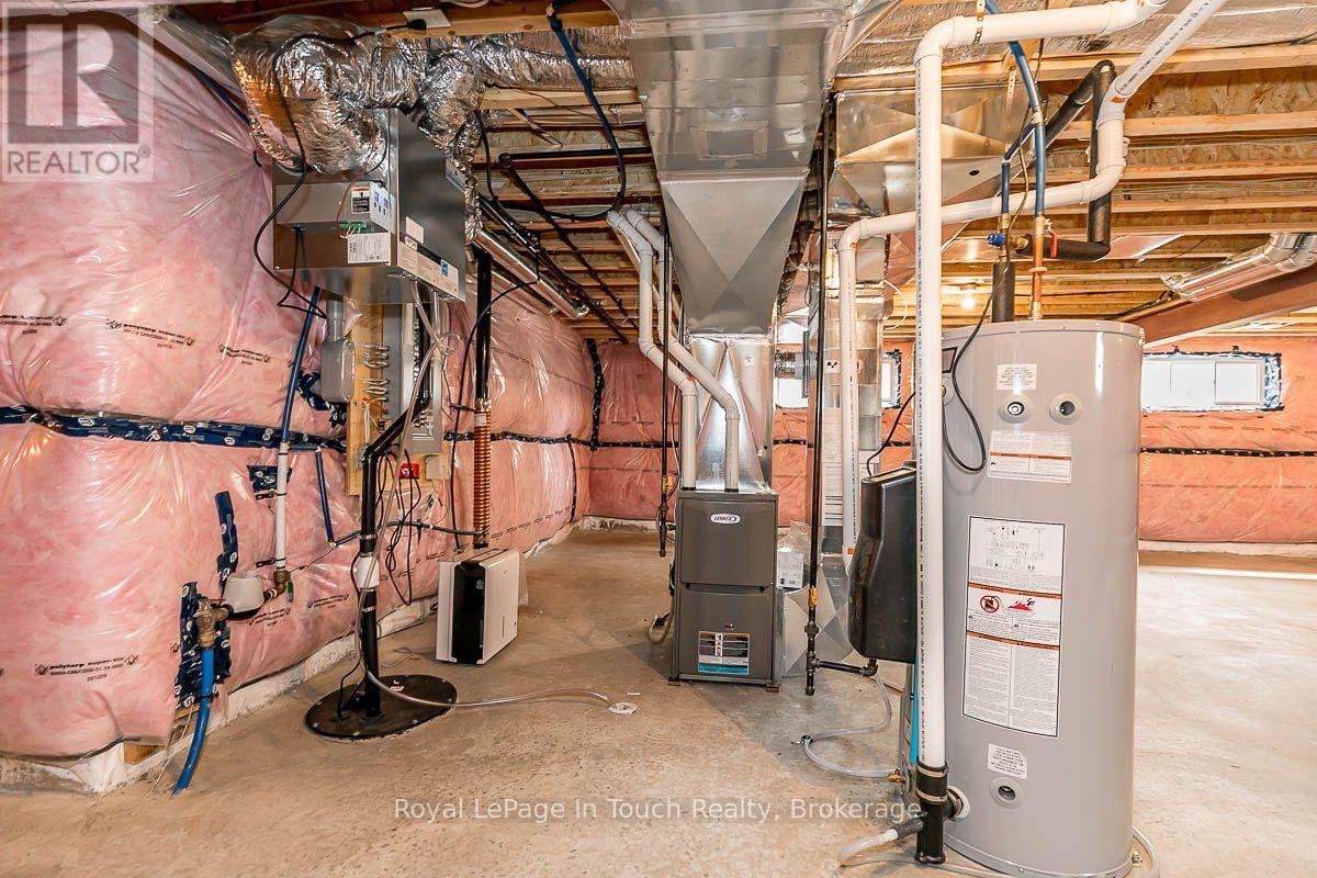 












2 ROWLAND STREET

,
Collingwood,




Ontario
L9Y5M5

