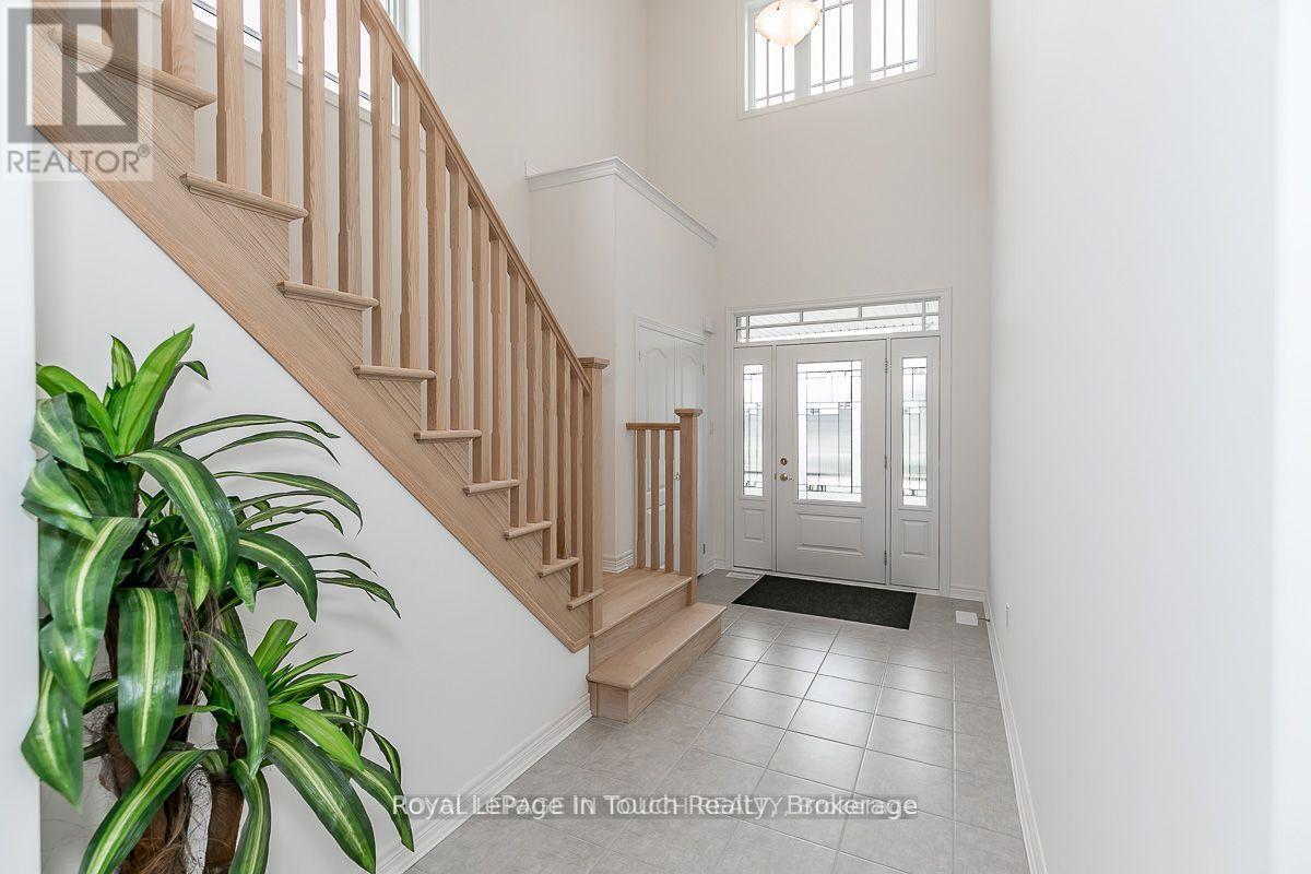 












2 ROWLAND STREET

,
Collingwood,




Ontario
L9Y5M5

