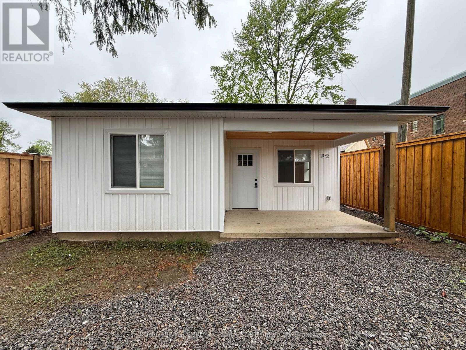 












2 - 13 DUNCAN STREET

,
Welland,




Ontario
L3B2C5

