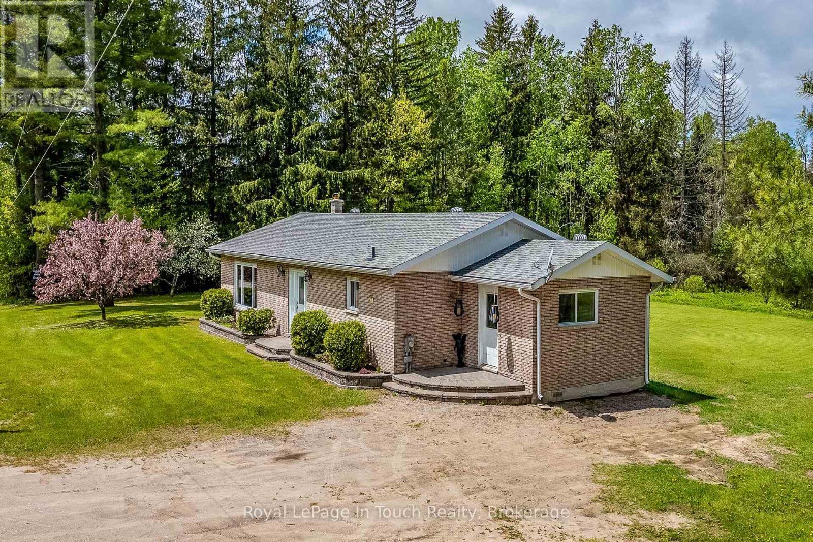 












284 CONCESSION 12 ROAD E

,
Tiny,




Ontario
L0L2J0

