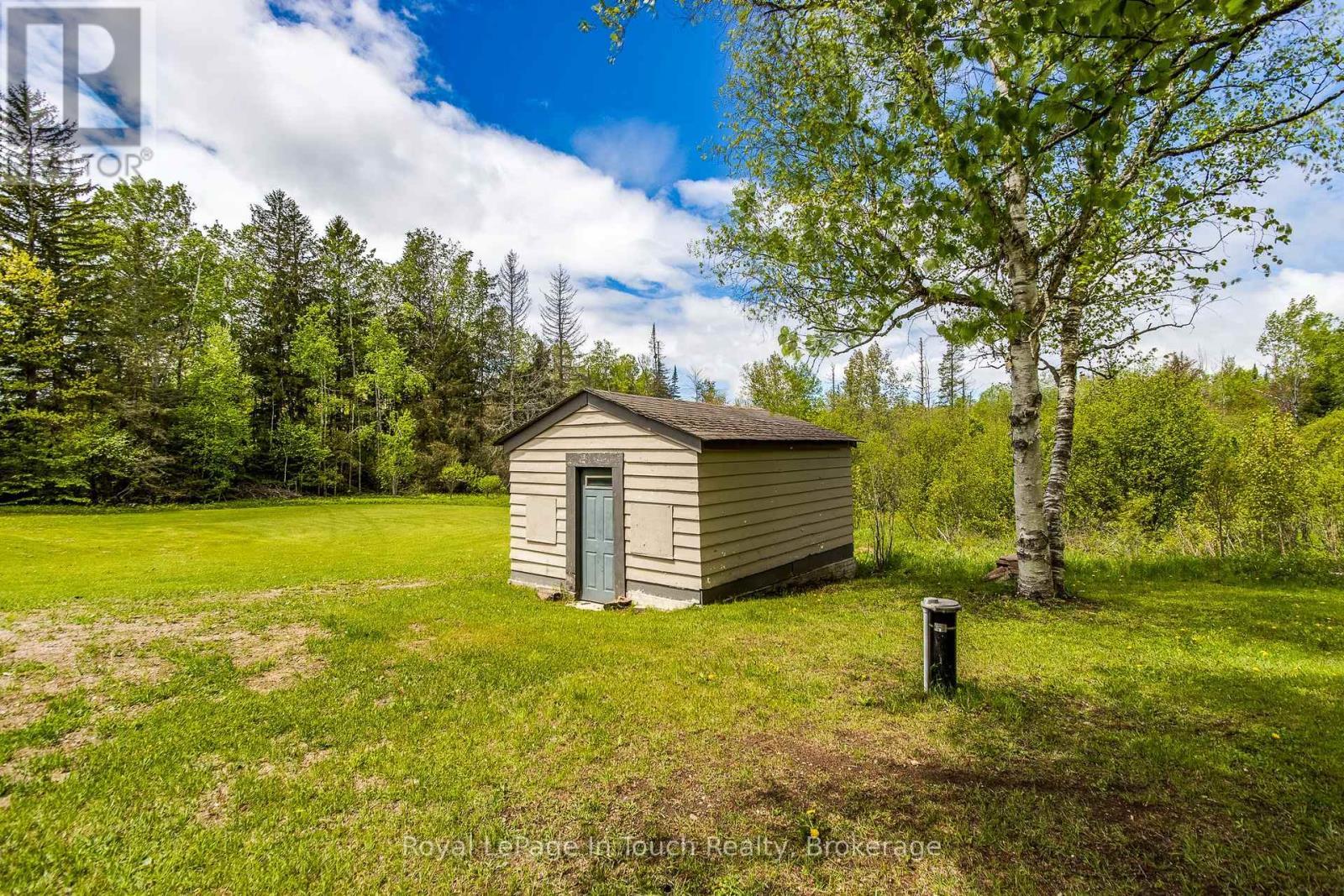 












284 CONCESSION 12 ROAD E

,
Tiny,




Ontario
L0L2J0

