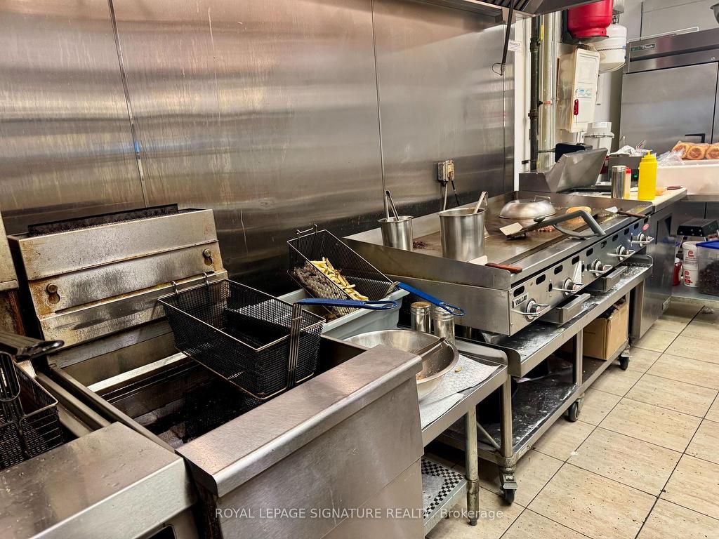 









3221


Derry

Road West, Unit 19,
Mississauga,




ON
L5N 7L7

