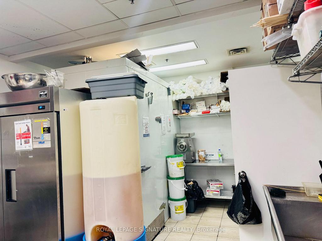 









3221


Derry

Road West, Unit 19,
Mississauga,




ON
L5N 7L7

