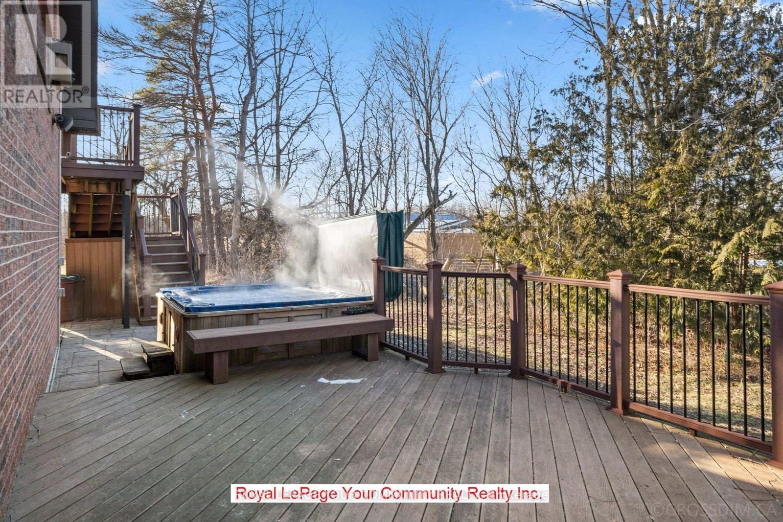 












15550 DUFFERIN STREET

,
King,




Ontario
L7B1K5

