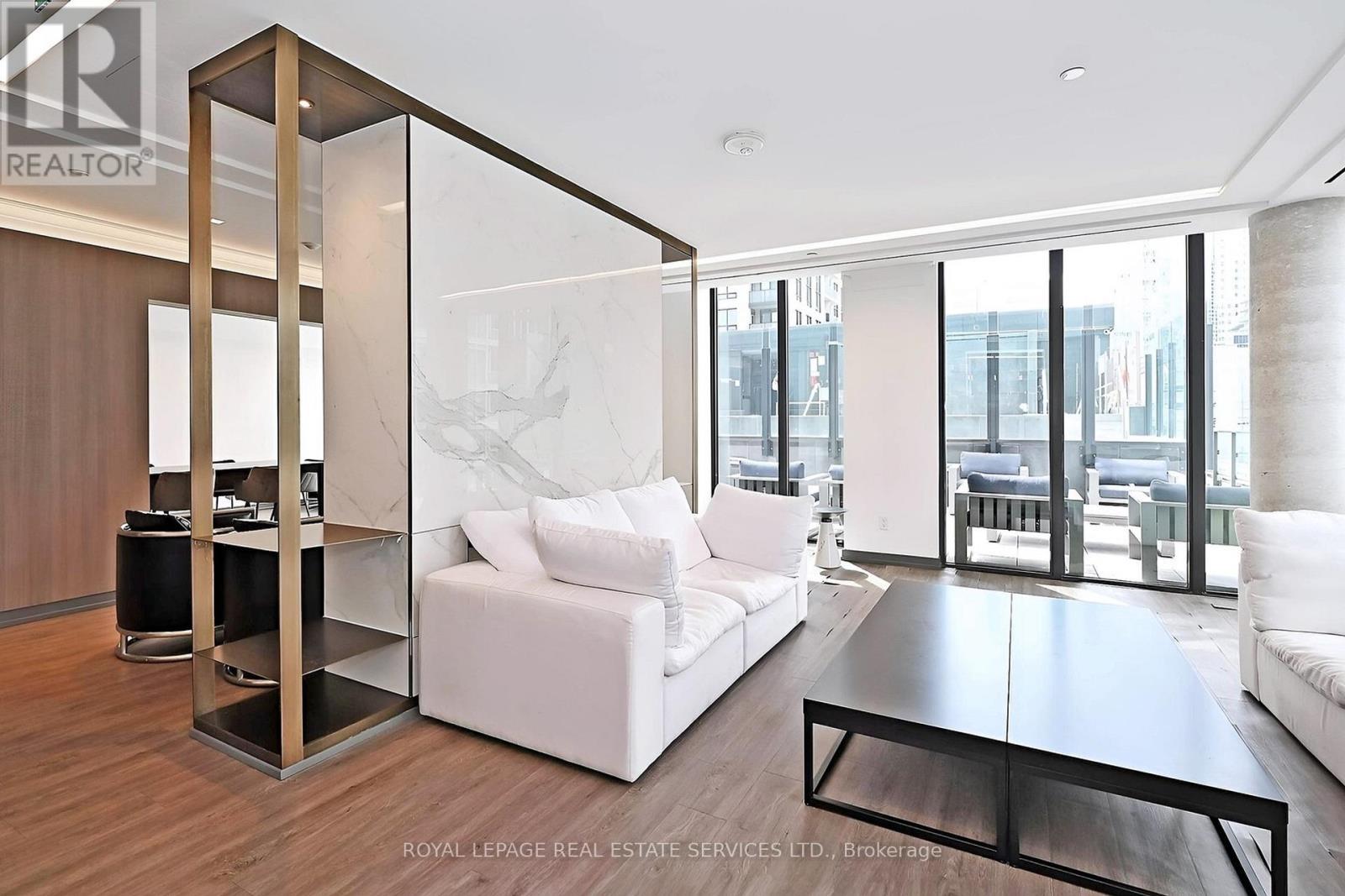 












612 - 77 SHUTER STREET

,
Toronto,




Ontario
M5B0B8

