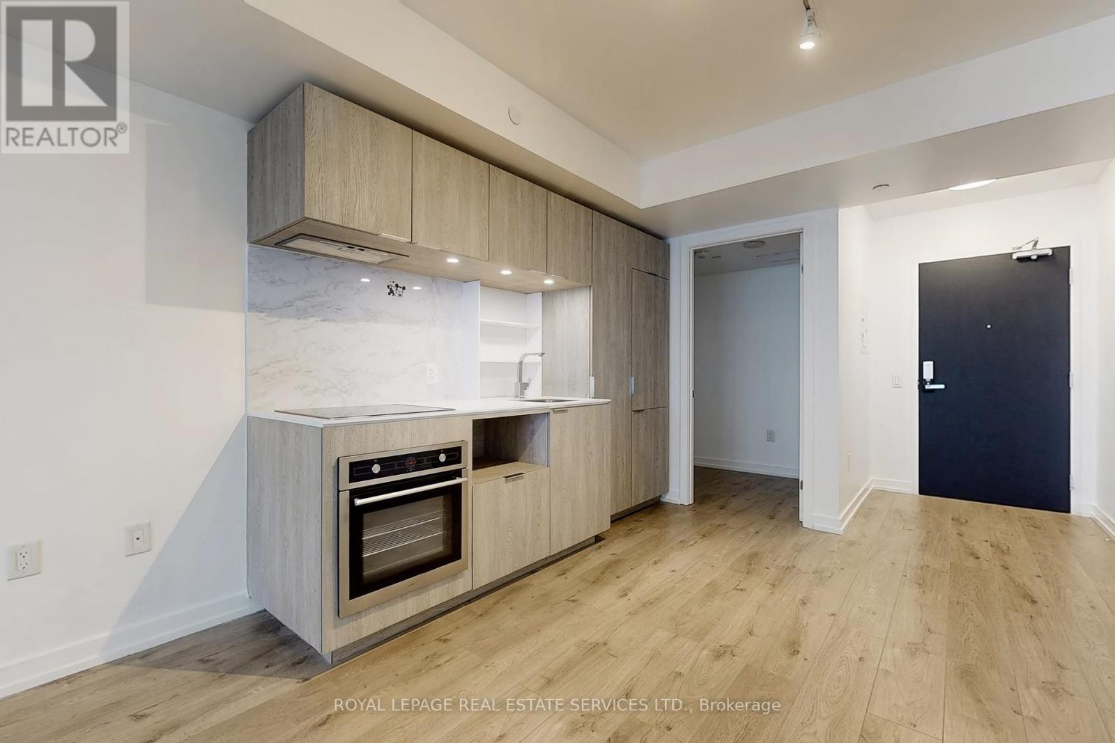 












612 - 77 SHUTER STREET

,
Toronto,




Ontario
M5B0B8

