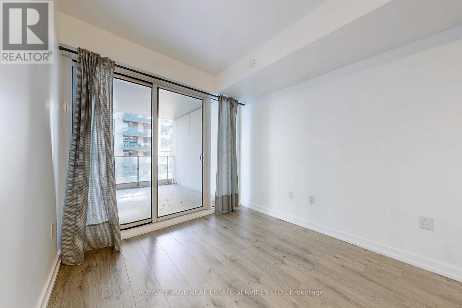 












612 - 77 SHUTER STREET

,
Toronto,




Ontario
M5B0B8

