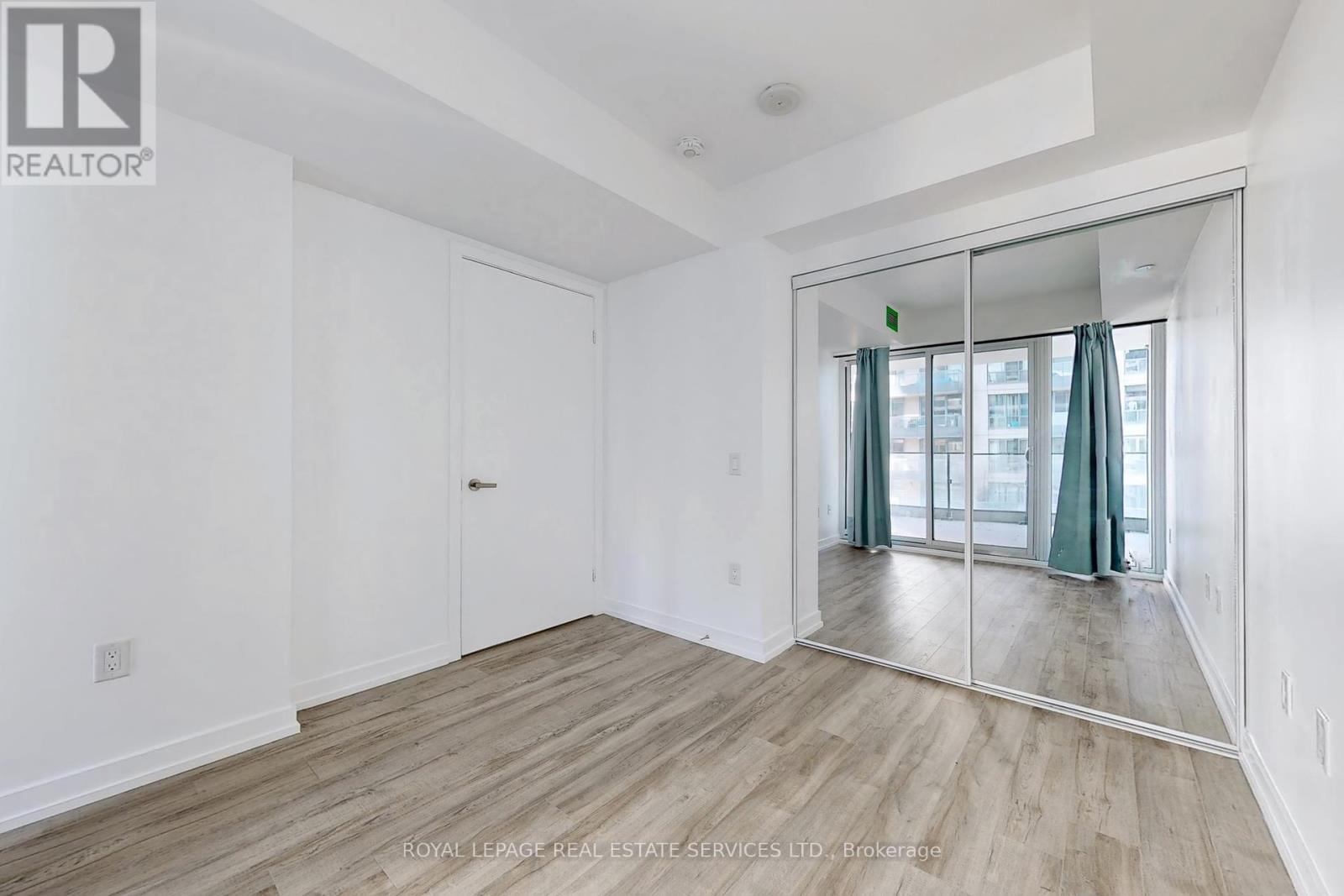 












612 - 77 SHUTER STREET

,
Toronto,




Ontario
M5B0B8

