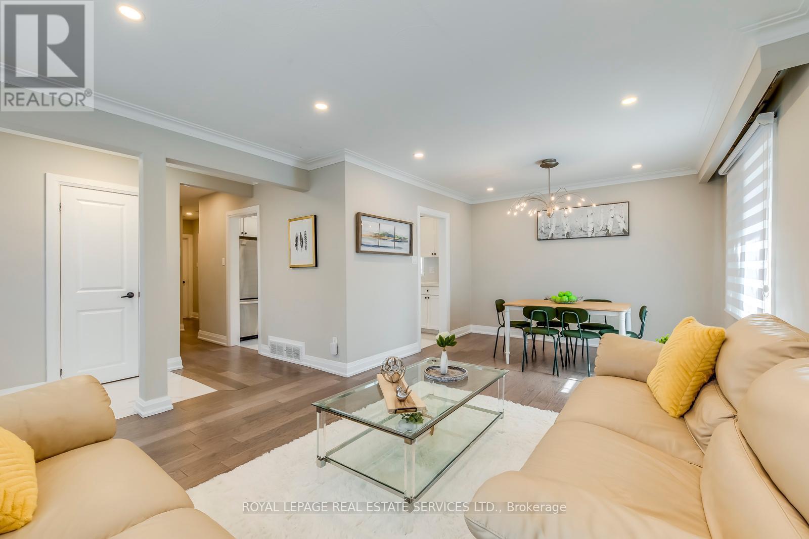 












577 TRUDALE COURT

,
Oakville,




Ontario
L6L4H2

