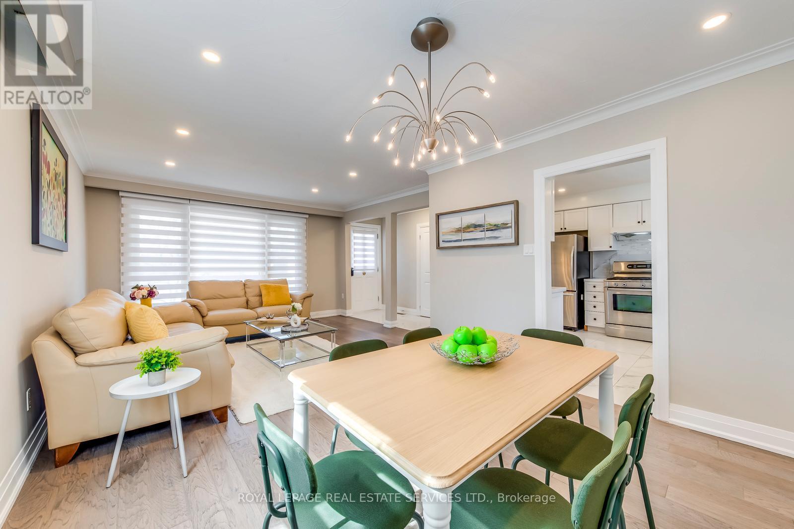 












577 TRUDALE COURT

,
Oakville,




Ontario
L6L4H2

