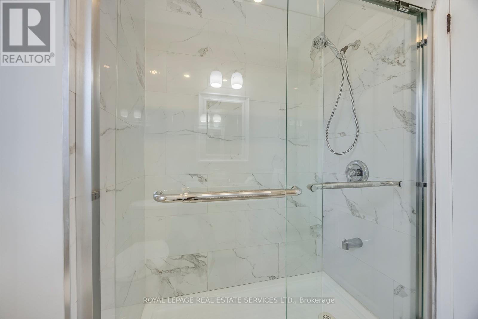 












577 TRUDALE COURT

,
Oakville,




Ontario
L6L4H2

