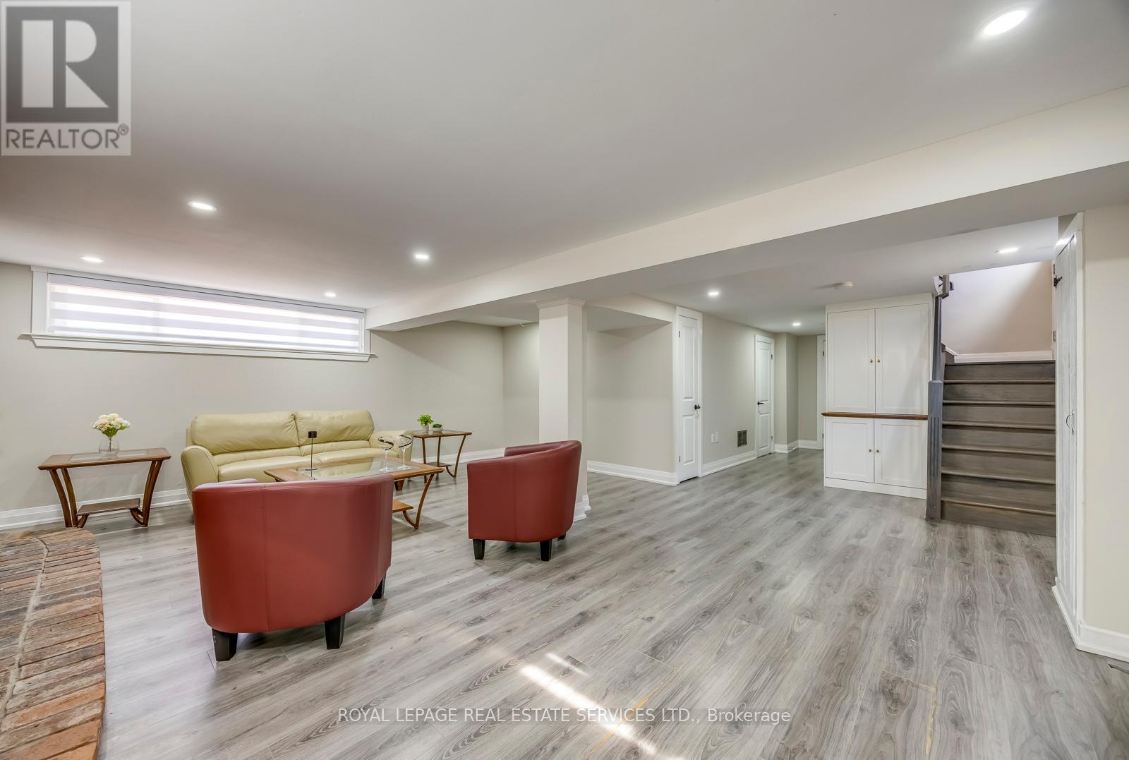 












577 TRUDALE COURT

,
Oakville,




Ontario
L6L4H2

