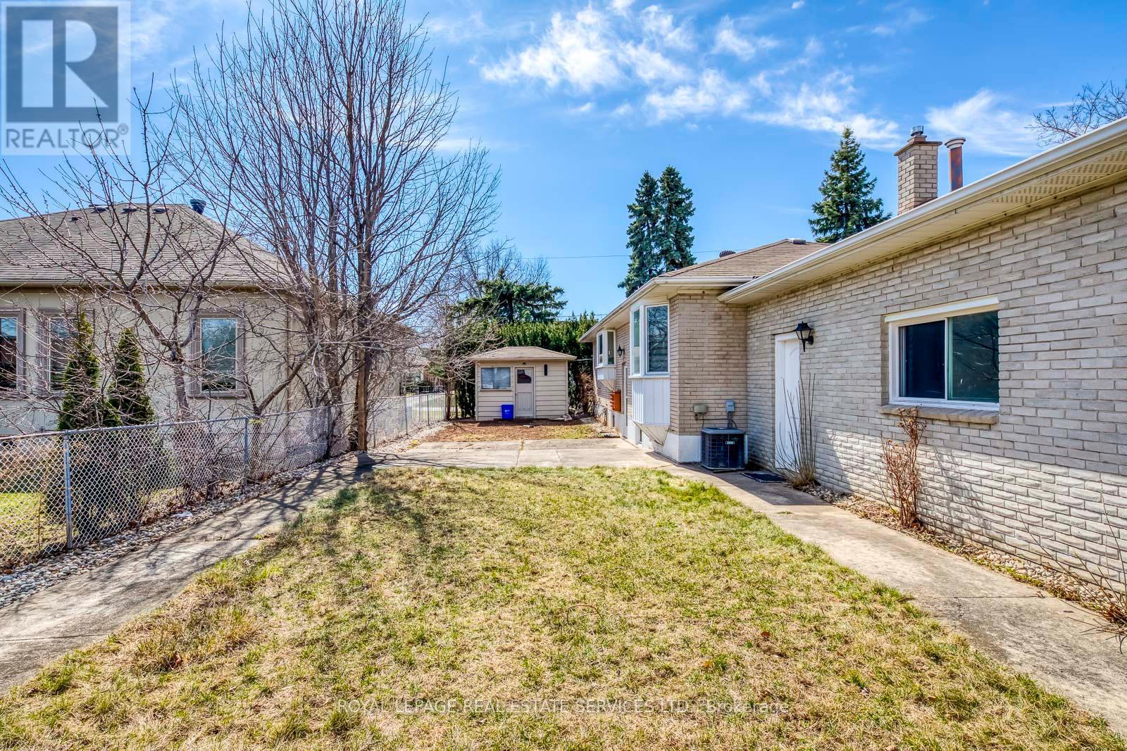 












577 TRUDALE COURT

,
Oakville,




Ontario
L6L4H2


