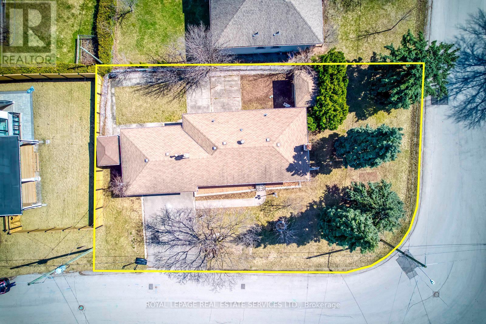 












577 TRUDALE COURT

,
Oakville,




Ontario
L6L4H2


