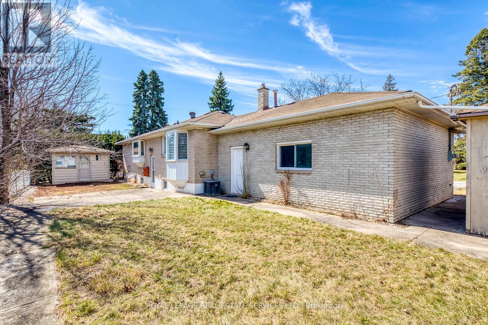 












577 TRUDALE COURT

,
Oakville,




Ontario
L6L4H2

