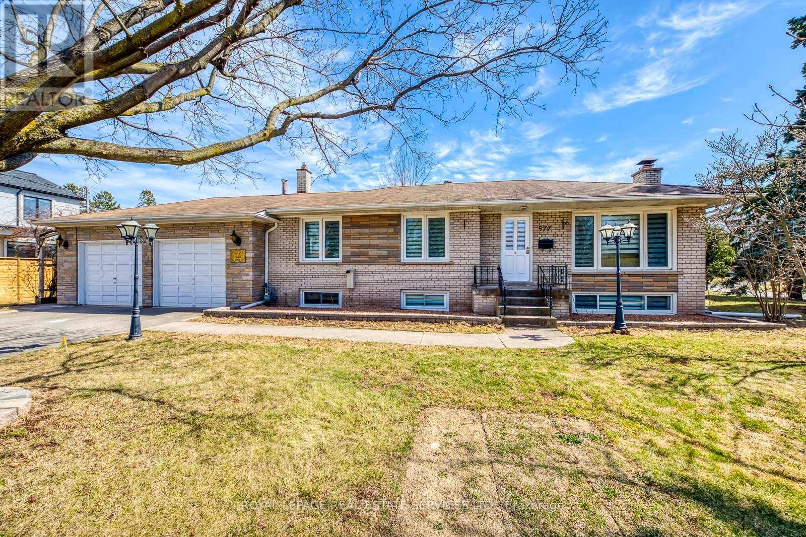 












577 TRUDALE COURT

,
Oakville,




Ontario
L6L4H2

