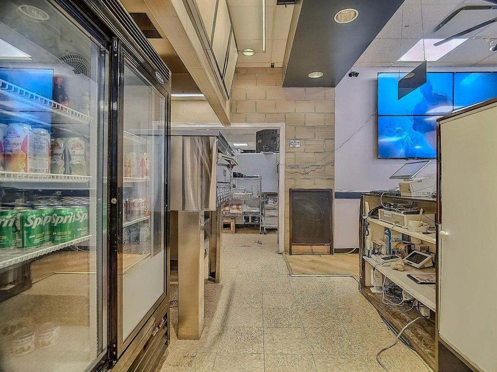 









177


Boul. St-Joseph

,
Gatineau (Hull),




QC
J8Y2Y6

