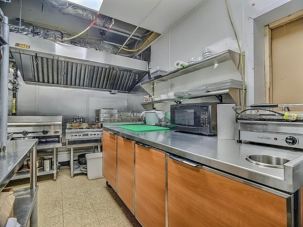 









177


Boul. St-Joseph

,
Gatineau (Hull),




QC
J8Y2Y6

