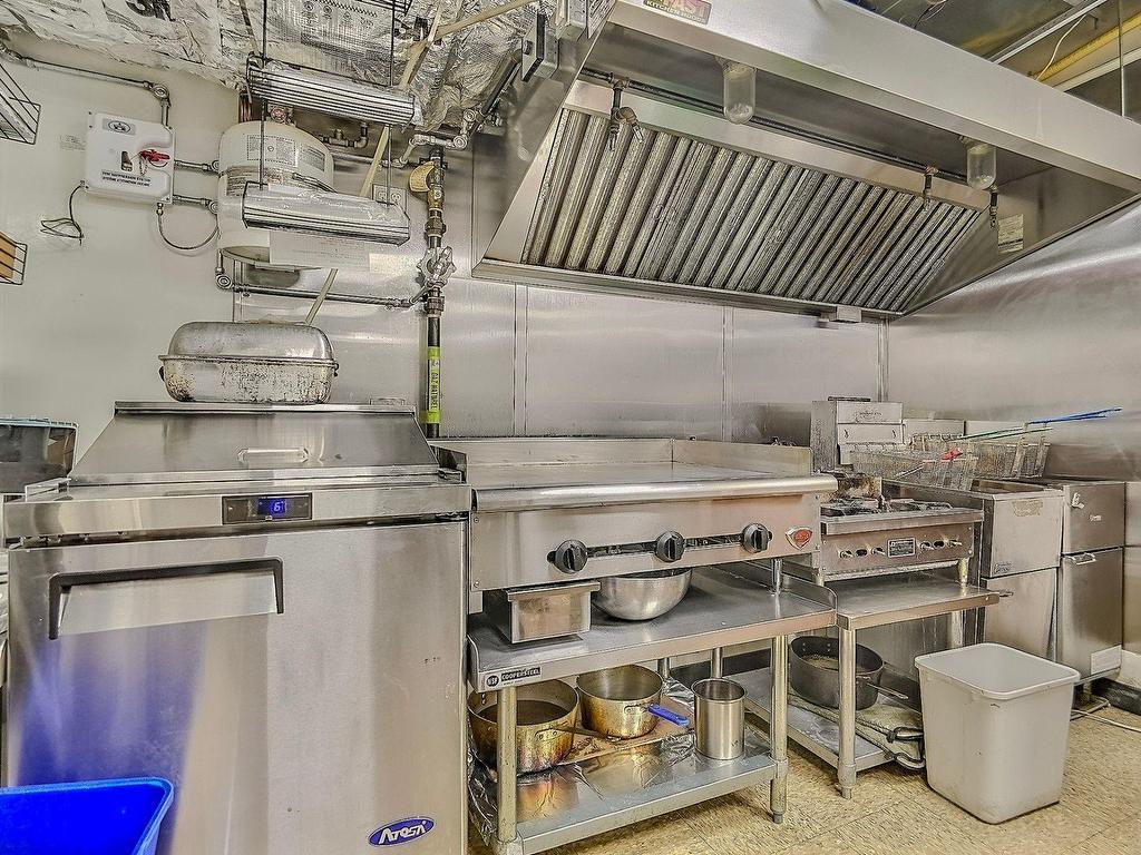 









177


Boul. St-Joseph

,
Gatineau (Hull),




QC
J8Y2Y6

