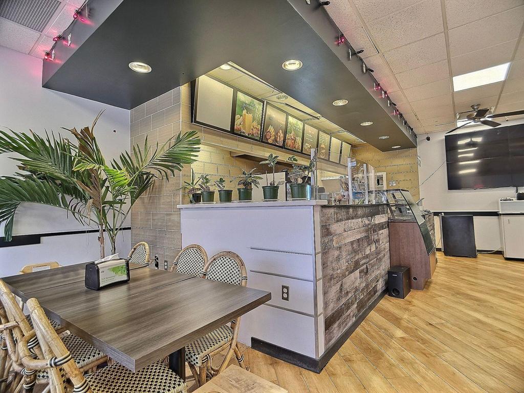 









177


Boul. St-Joseph

,
Gatineau (Hull),




QC
J8Y2Y6

