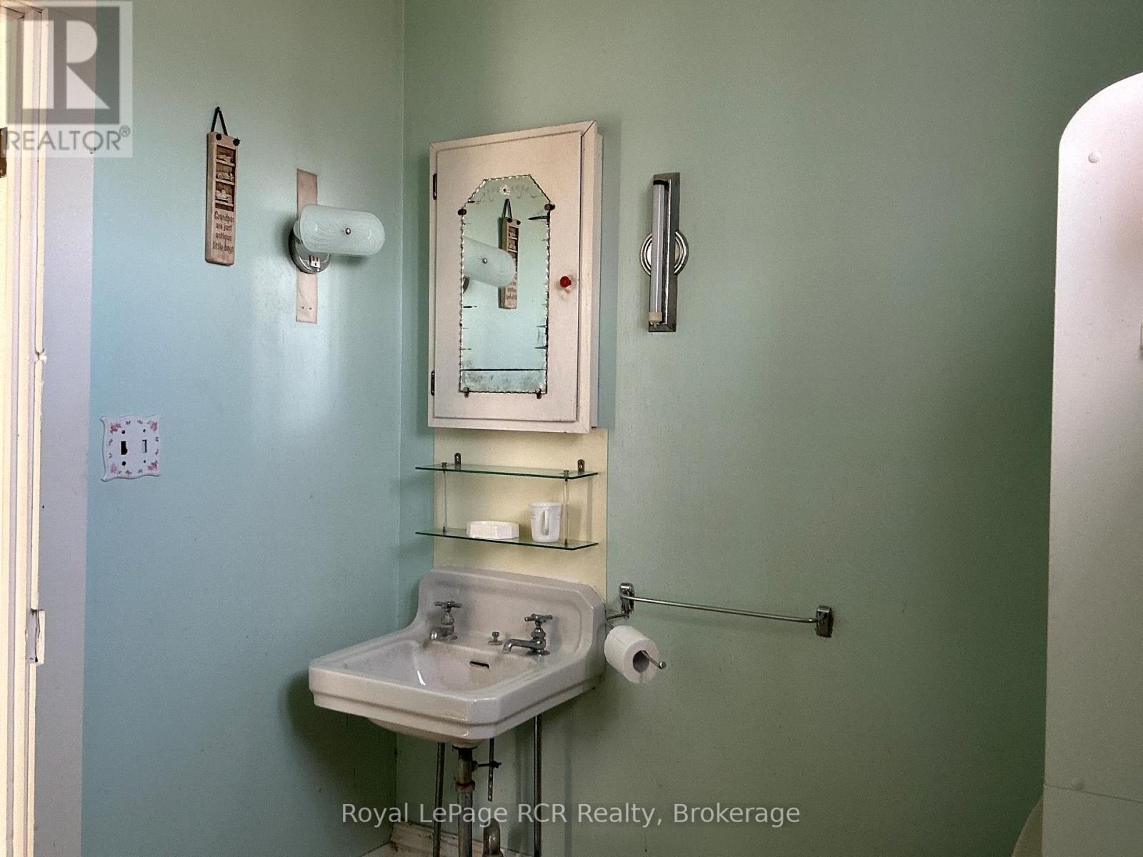 












521106 12 NDR CONCESSION

,
West Grey,




Ontario
N0G1S0

