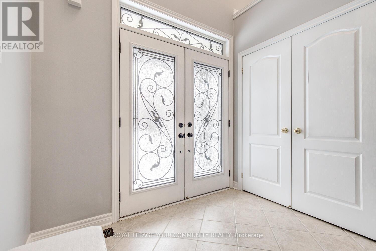 












35 CHAYNA CRESCENT

,
Vaughan,




Ontario
L6A0N2

