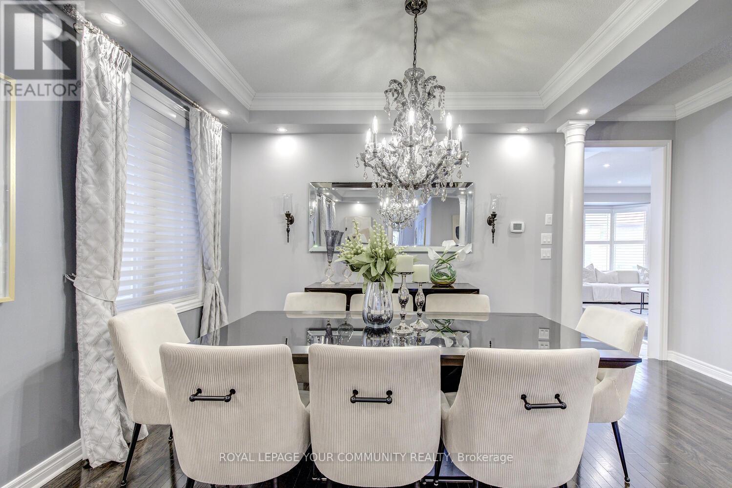 












35 CHAYNA CRESCENT

,
Vaughan,




Ontario
L6A0N2

