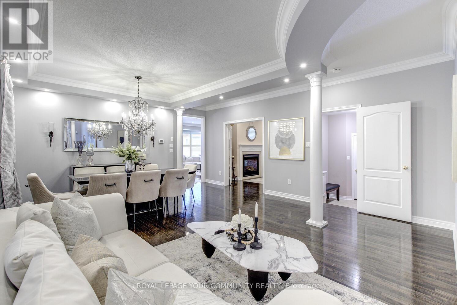 












35 CHAYNA CRESCENT

,
Vaughan,




Ontario
L6A0N2


