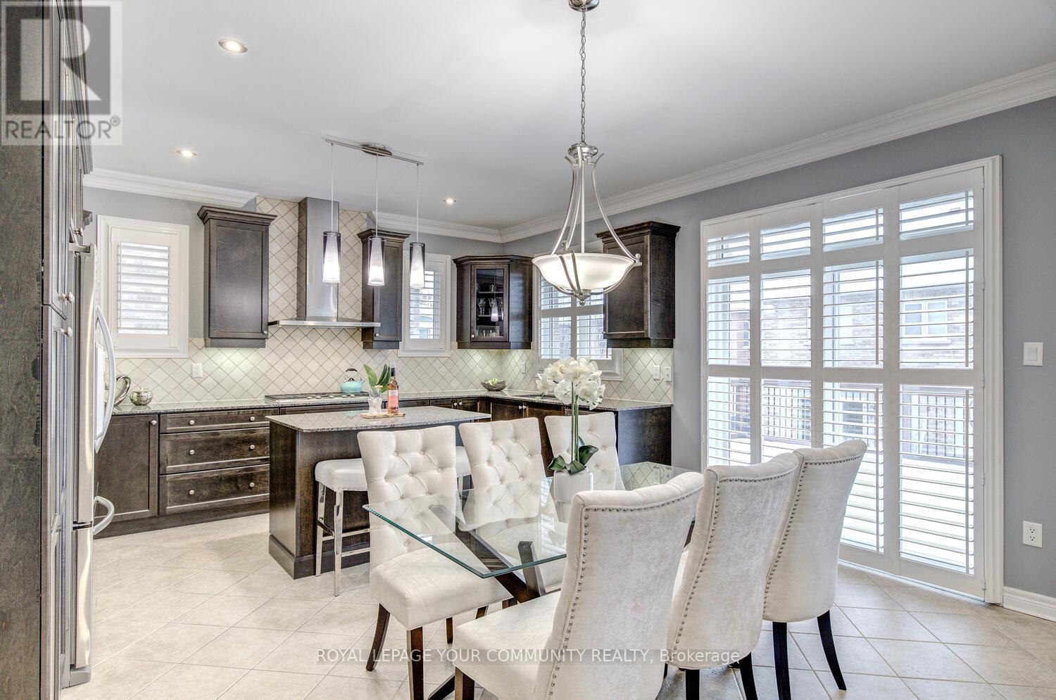 












35 CHAYNA CRESCENT

,
Vaughan,




Ontario
L6A0N2

