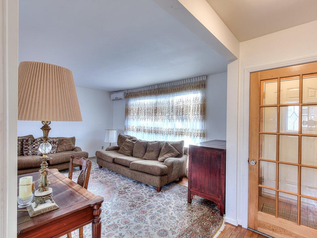 









2341


Rue Lavallée

,
Montréal (Ahuntsic-Cartierville),




QC
H3M1N9

