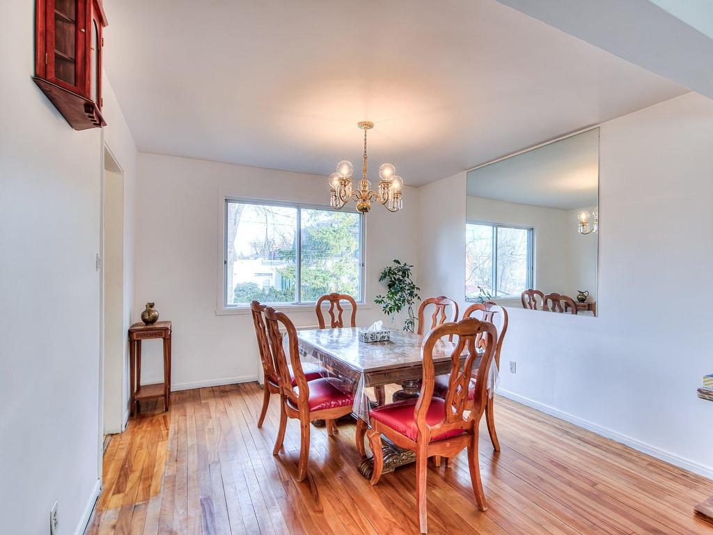 









2341


Rue Lavallée

,
Montréal (Ahuntsic-Cartierville),




QC
H3M1N9

