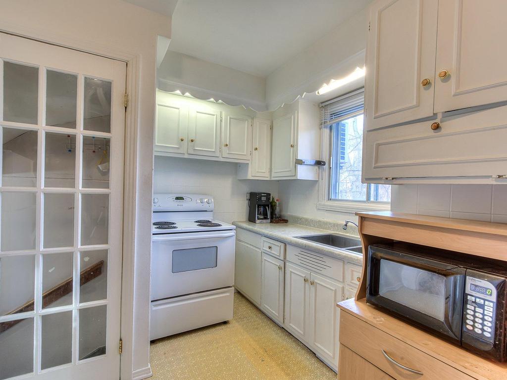 









2341


Rue Lavallée

,
Montréal (Ahuntsic-Cartierville),




QC
H3M1N9

