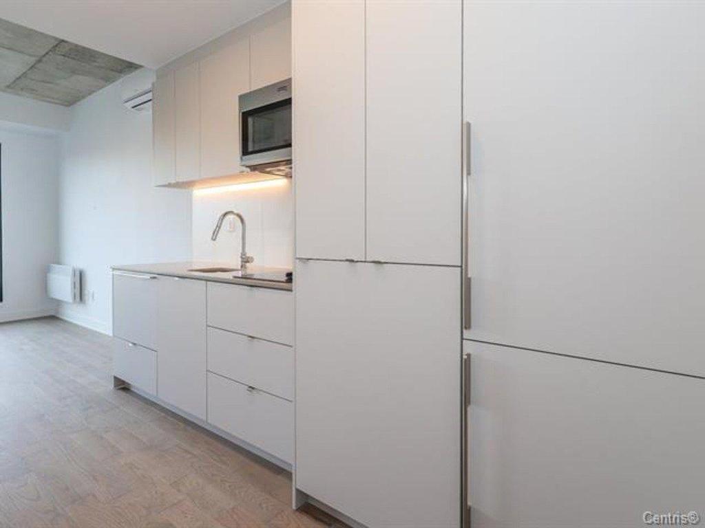 









2660


Rue Ontario E.

, 409,
Montréal (Ville-Marie),




QC
H2K4K4


