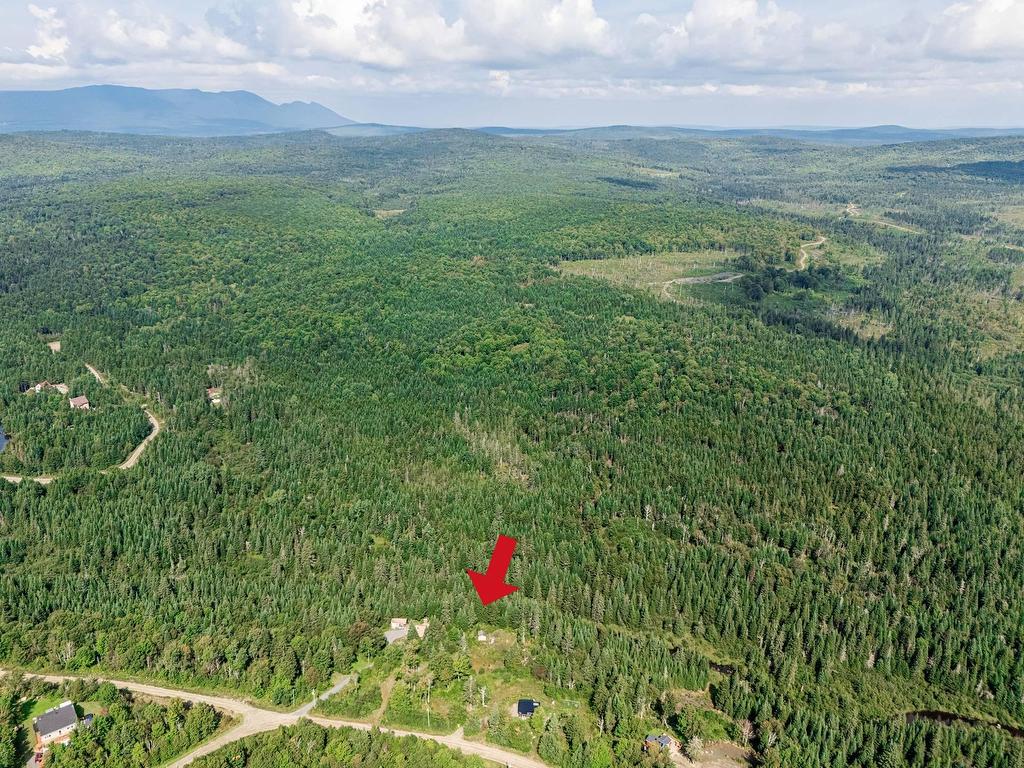 









128


Ch. du Corbeau

,
Notre-Dame-des-Bois,







QC
J0B2E0

