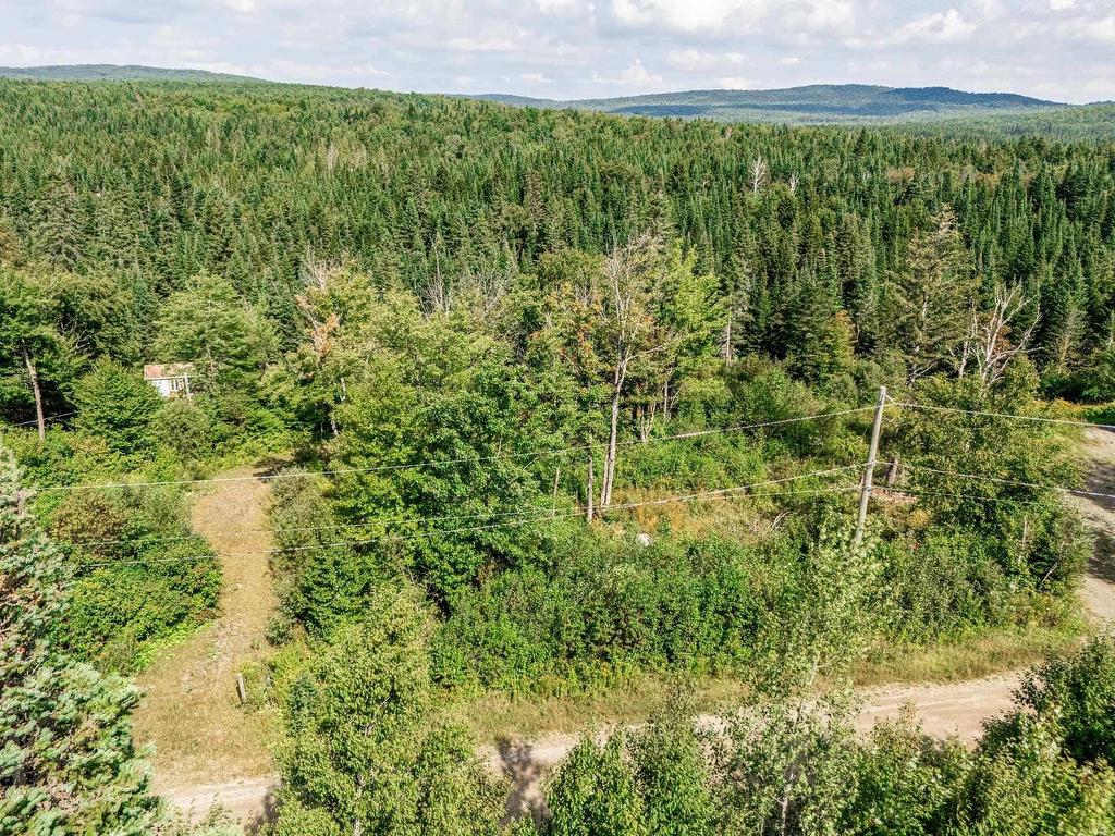 









128


Ch. du Corbeau

,
Notre-Dame-des-Bois,







QC
J0B2E0


