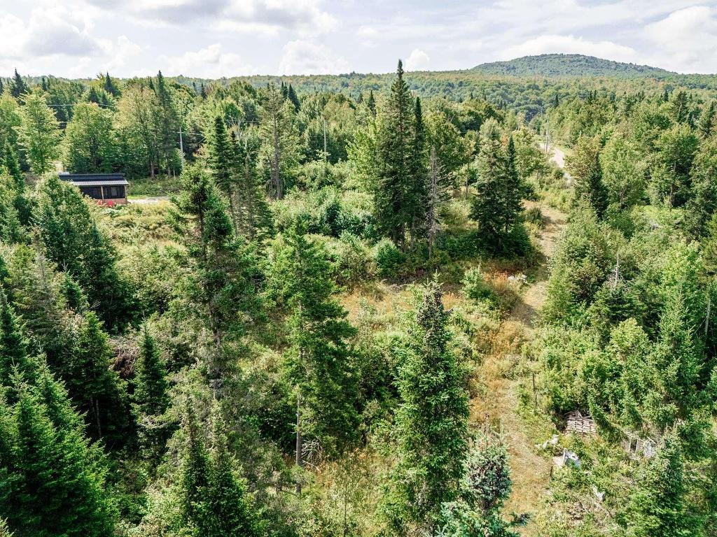 









128


Ch. du Corbeau

,
Notre-Dame-des-Bois,







QC
J0B2E0

