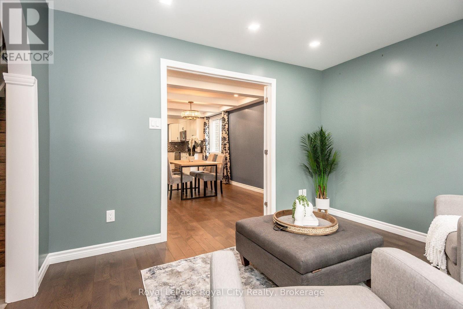 












236 IRONWOOD ROAD

,
Guelph (Kortright West),




Ontario
N1G3G1

