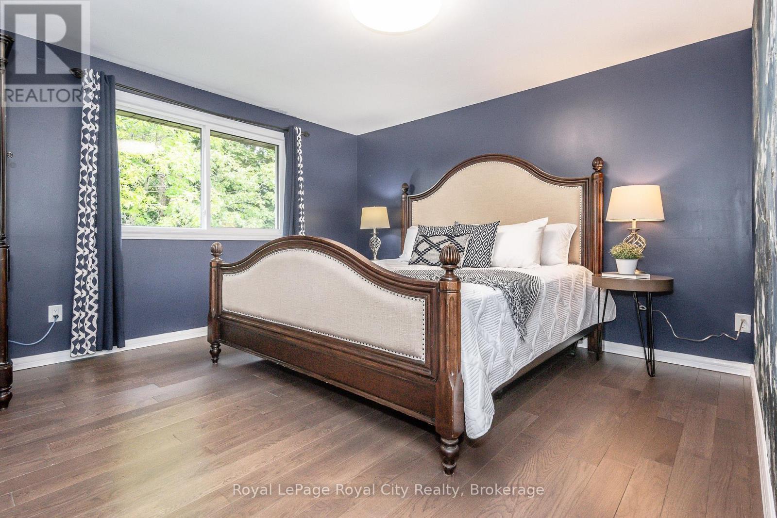 












236 IRONWOOD ROAD

,
Guelph (Kortright West),




Ontario
N1G3G1

