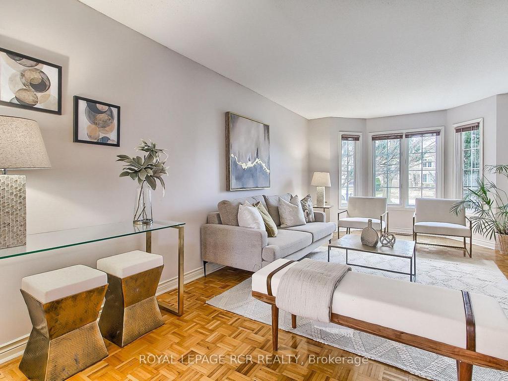 









611


Gagnon

Place,
Newmarket,




ON
L3X 1V8

