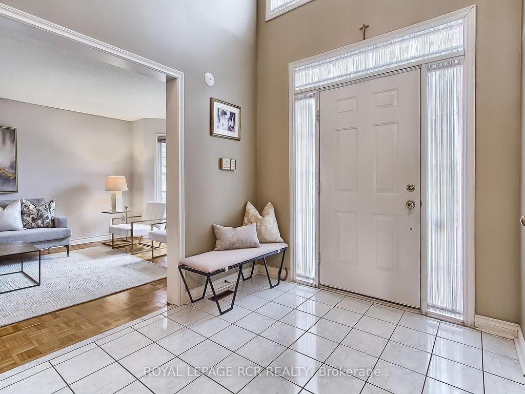 









611


Gagnon

Place,
Newmarket,




ON
L3X 1V8

