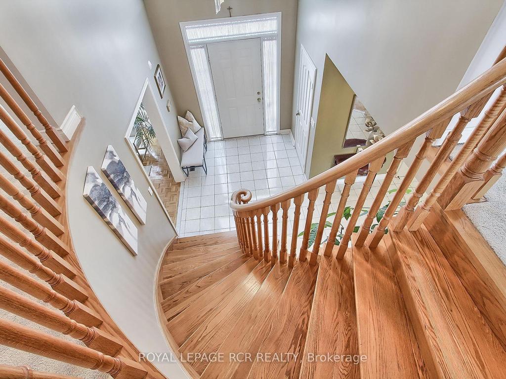









611


Gagnon

Place,
Newmarket,




ON
L3X 1V8

