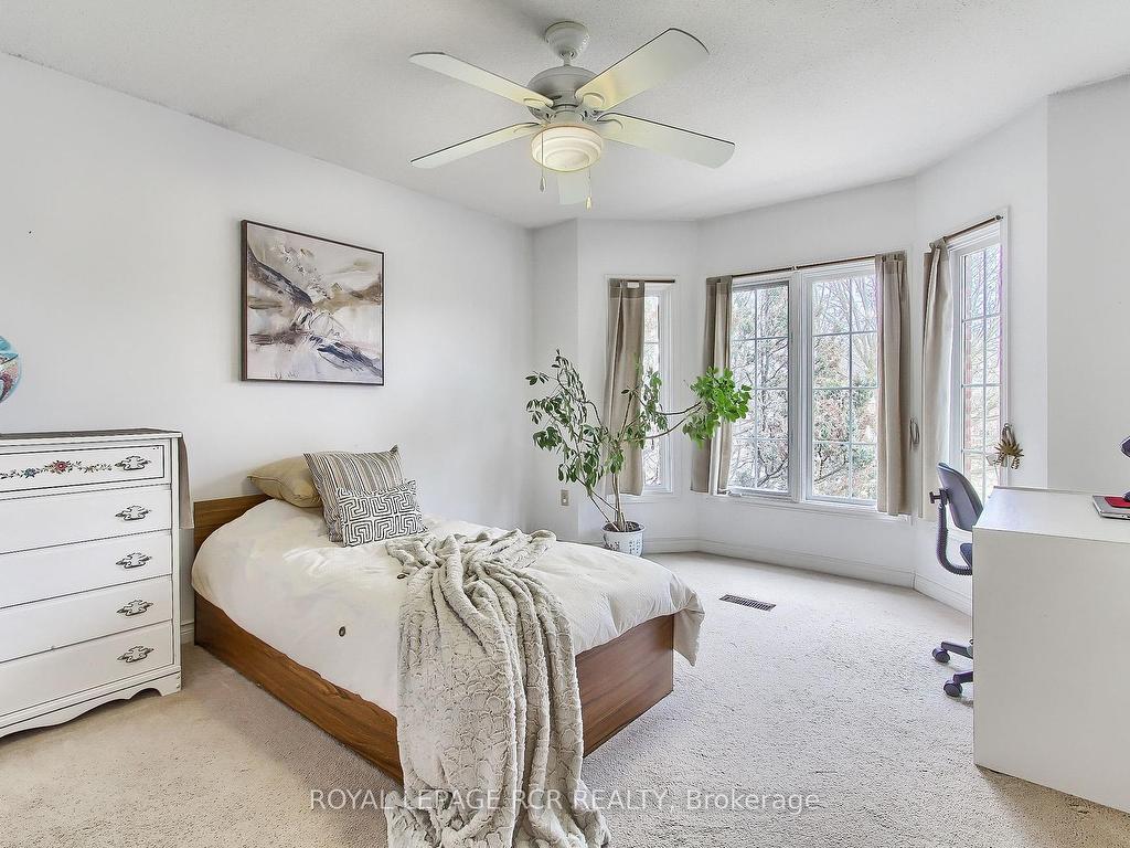 









611


Gagnon

Place,
Newmarket,




ON
L3X 1V8

