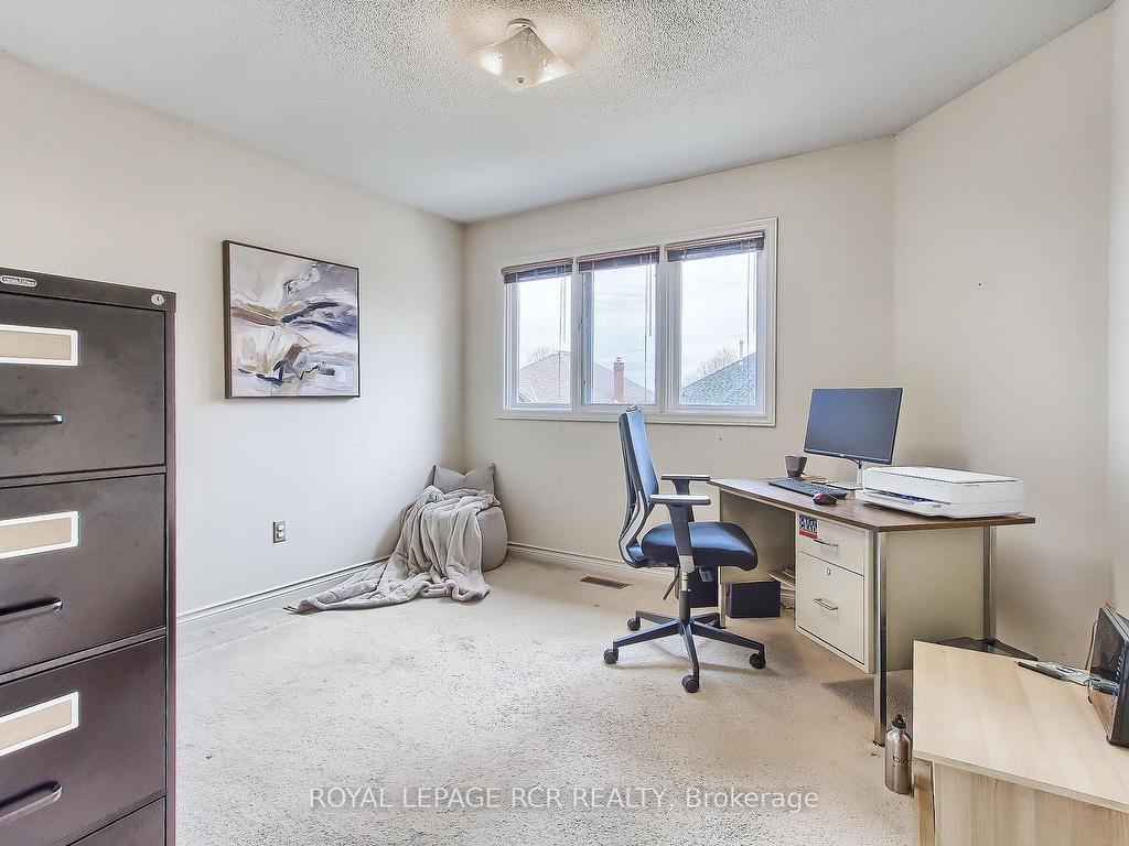 









611


Gagnon

Place,
Newmarket,




ON
L3X 1V8

