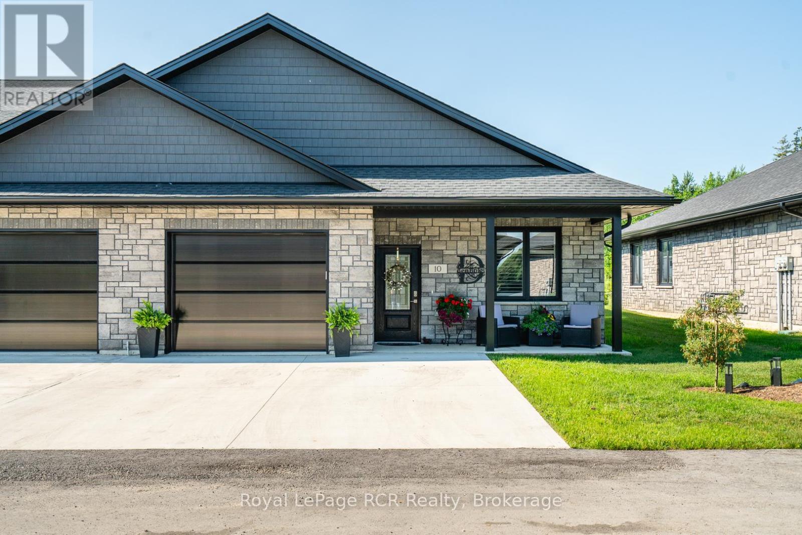 












10 PALMER MARIE LANE

,
Arran-Elderslie,




Ontario
N0G1L0

