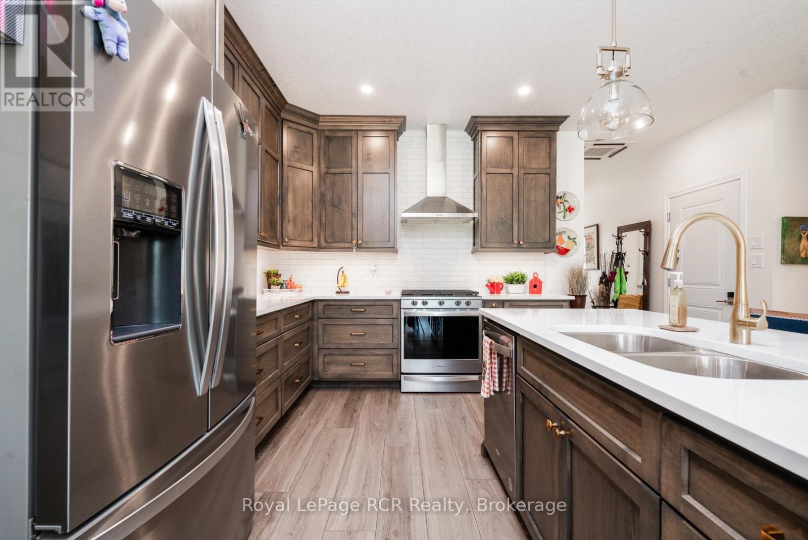 












10 PALMER MARIE LANE

,
Arran-Elderslie,




Ontario
N0G1L0

