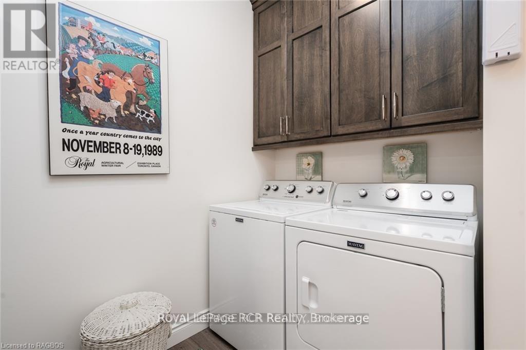 












10 PALMER MARIE LANE

,
Arran-Elderslie,




Ontario
N0G1L0

