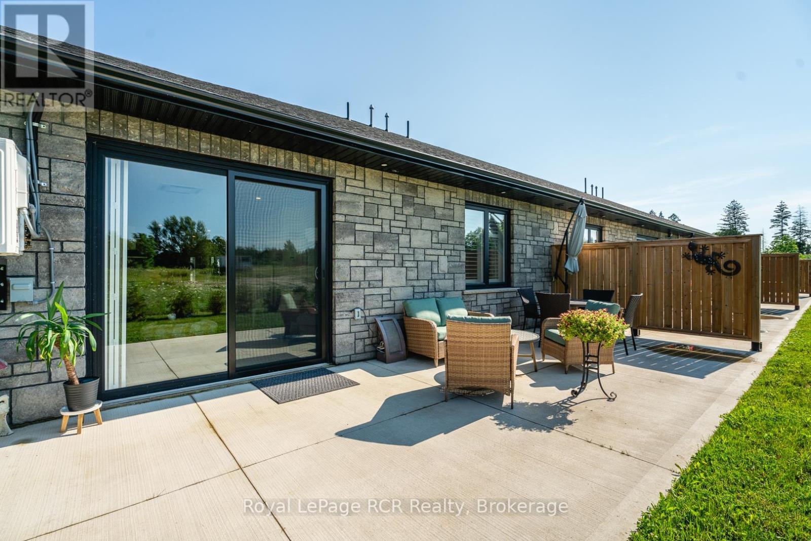 












10 PALMER MARIE LANE

,
Arran-Elderslie,




Ontario
N0G1L0

