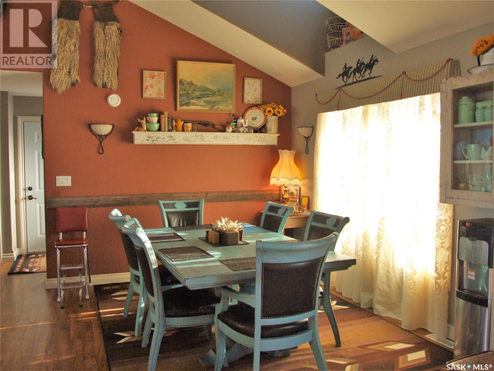 












Noble Acreage

,
Leader,




Saskatchewan
S0N1H0

