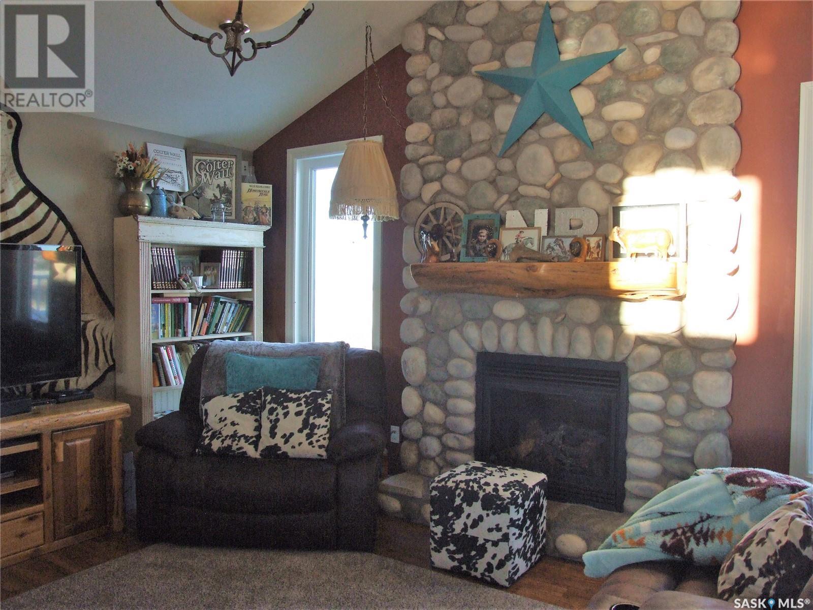 












Noble Acreage

,
Leader,




Saskatchewan
S0N1H0

